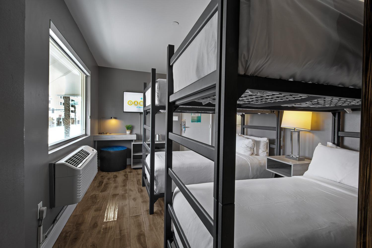 Quadruple Room,1499010106:JPEG