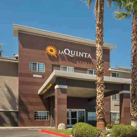 La Quinta Inn & Suites By Wyndham Las Vegas Nellis-3